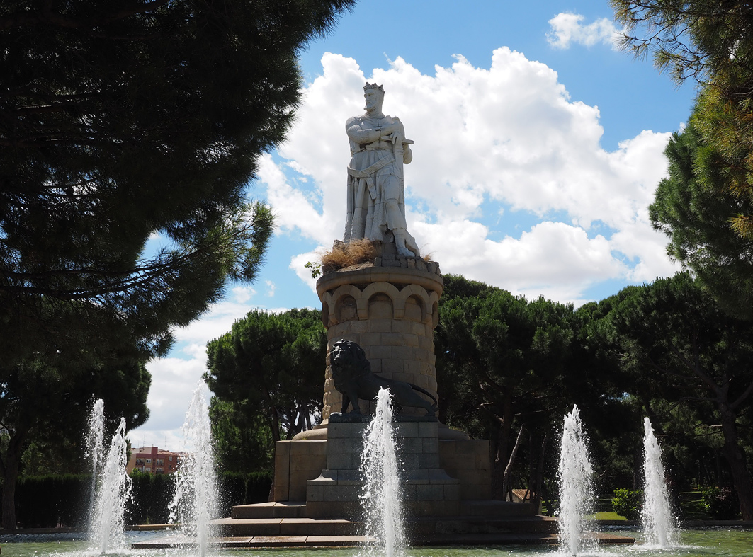 Monumento a Alfonso I El Batallador